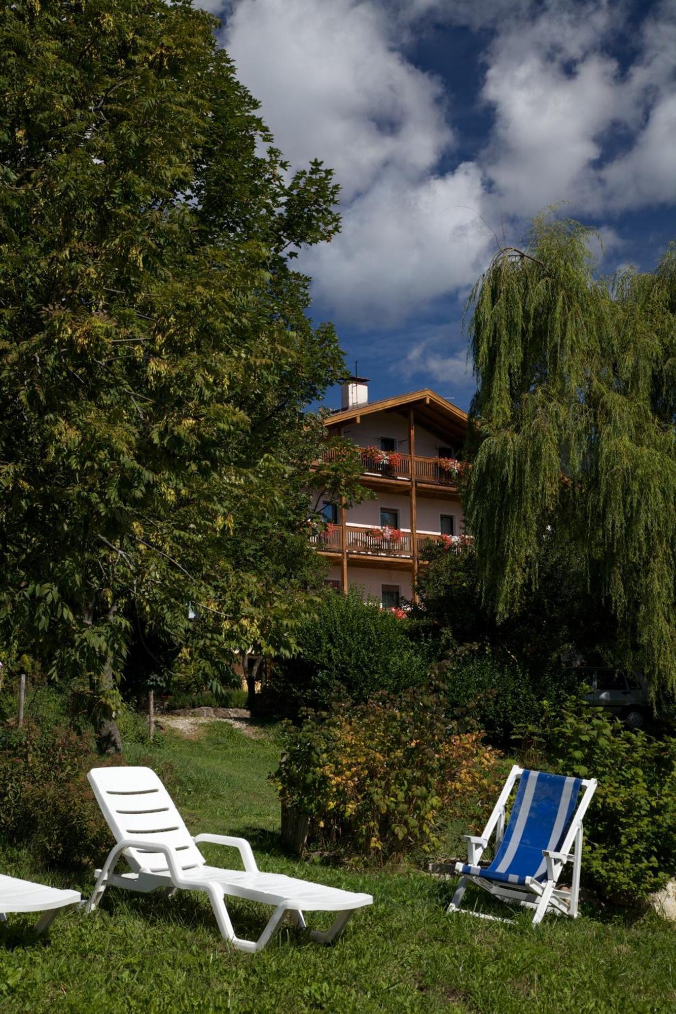 Albergo Bellaria Carano (Trentino) Exterior foto
