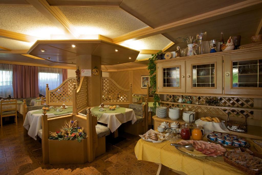 Albergo Bellaria Carano (Trentino) Exterior foto