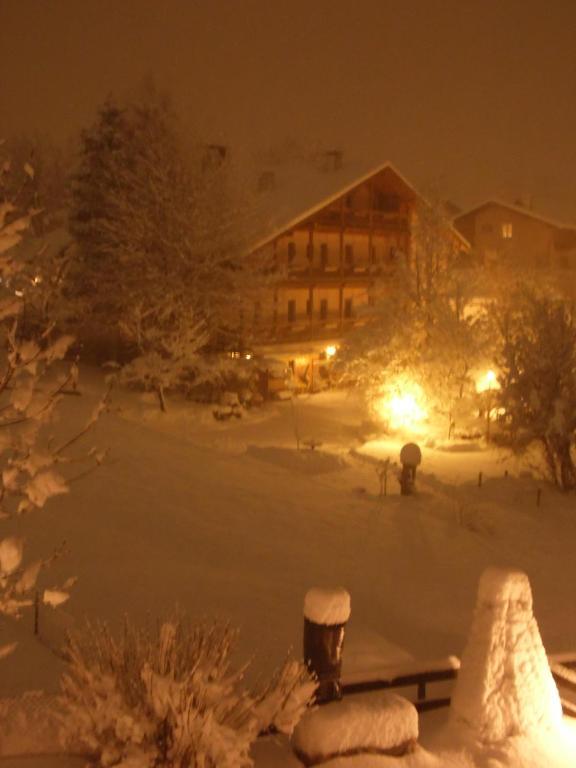 Albergo Bellaria Carano (Trentino) Exterior foto