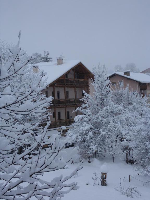 Albergo Bellaria Carano (Trentino) Exterior foto